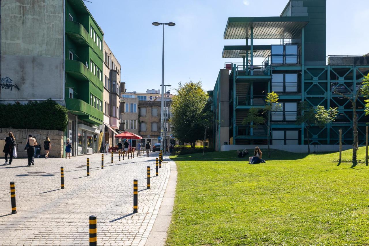 Appartement Downtown 2 Minutes By Walk To Center And Metro-Direct To Airpot T4 à OOporto Extérieur photo
