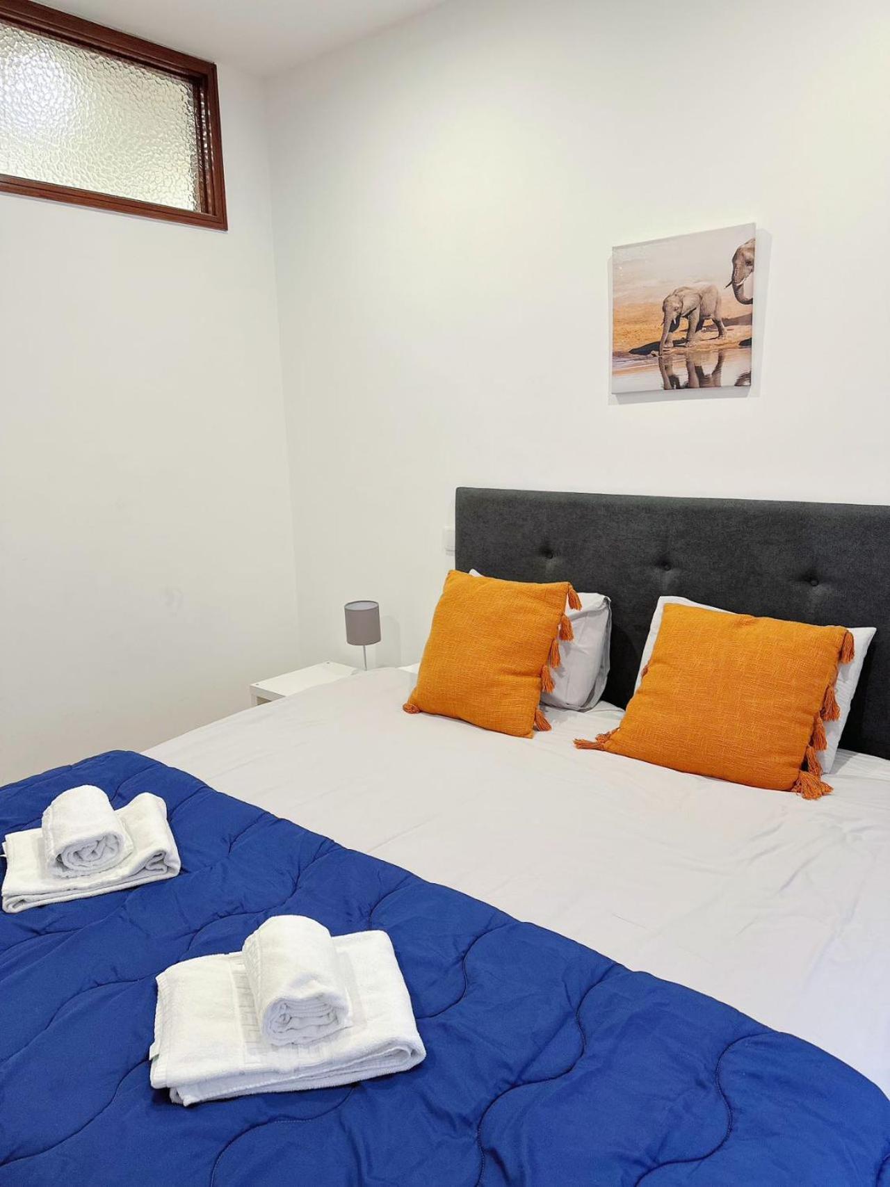 Appartement Downtown 2 Minutes By Walk To Center And Metro-Direct To Airpot T4 à OOporto Extérieur photo
